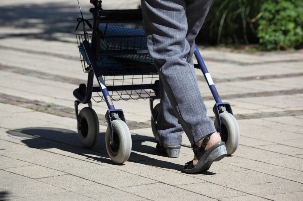 口臭対策に最適なサプリと加齢臭の併用効果は？