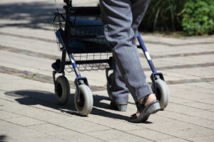 口臭対策に最適なサプリと加齢臭の併用効果は？